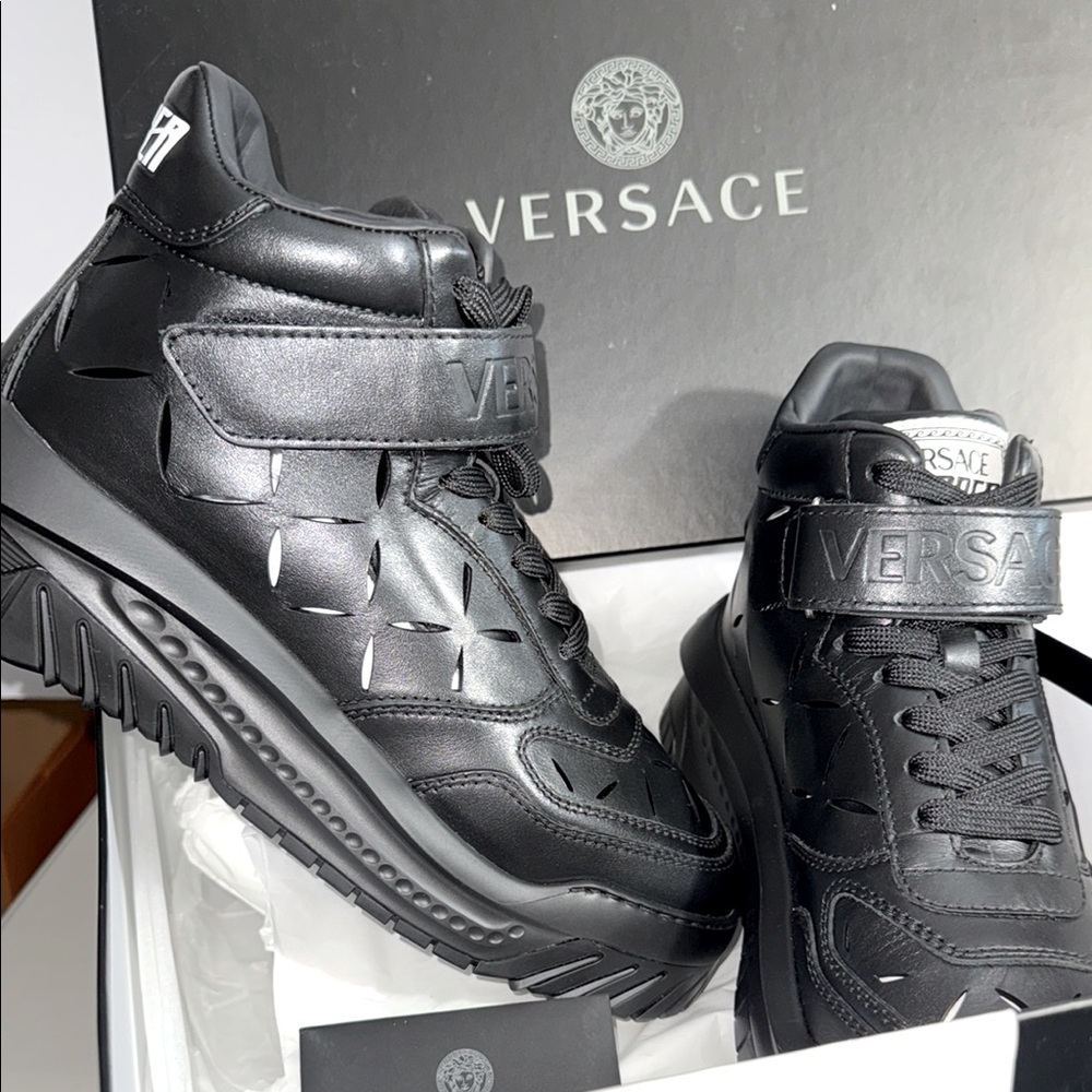 $1175 NEW size 41 Versace Black High-Top Sneakers with Velcro Strap - Picture 3 of 14